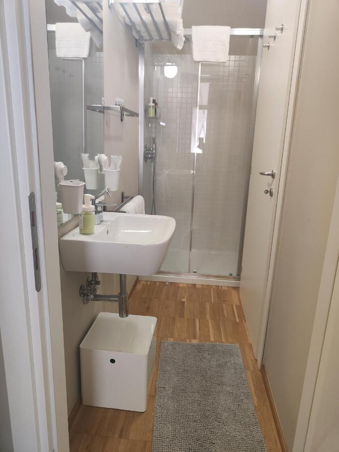 Short Rent Porta Romana Apartment