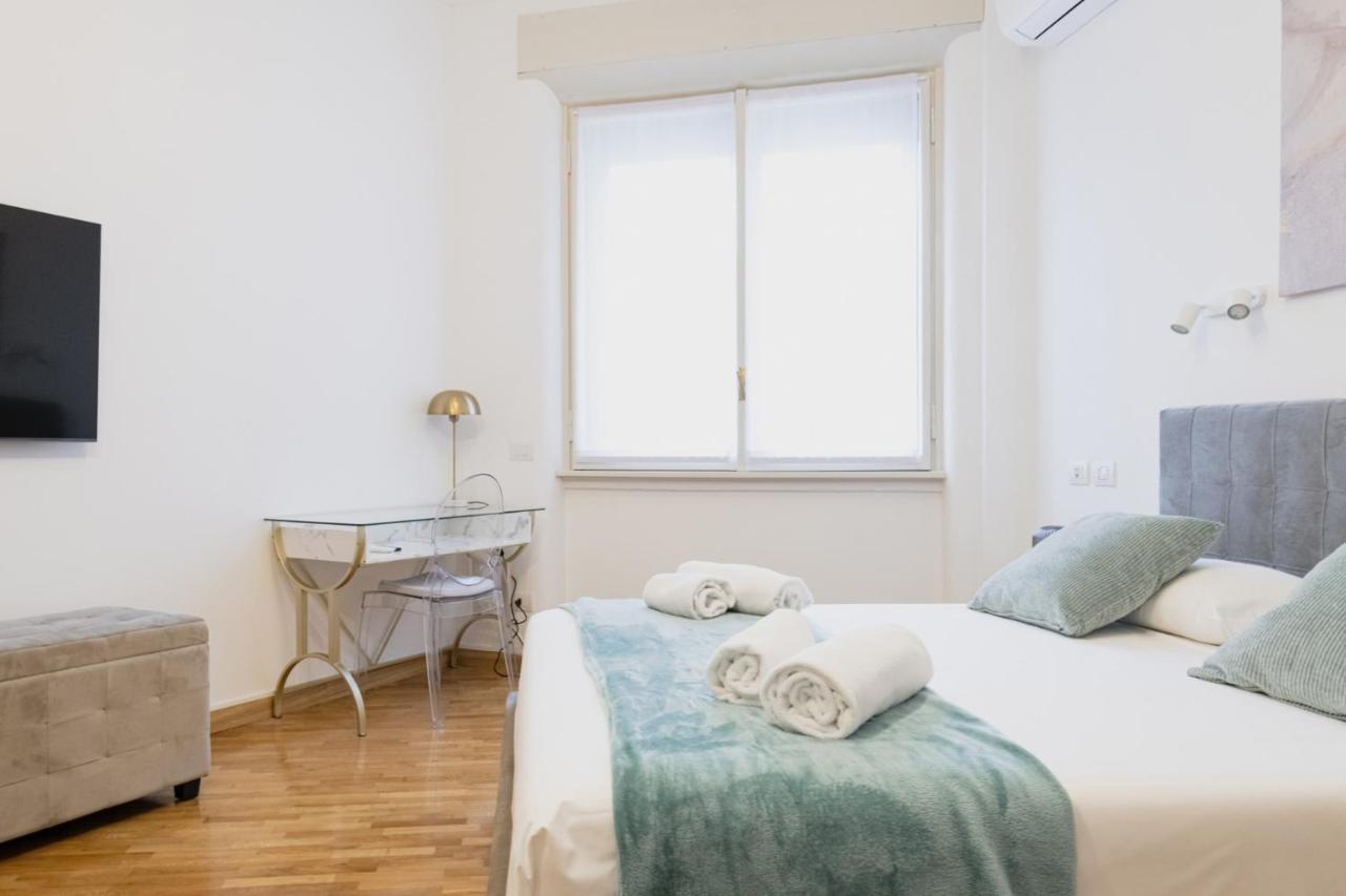 Apartment Easylife - Attico Di Lusso A Pochi Passi Dal Duomo Milan