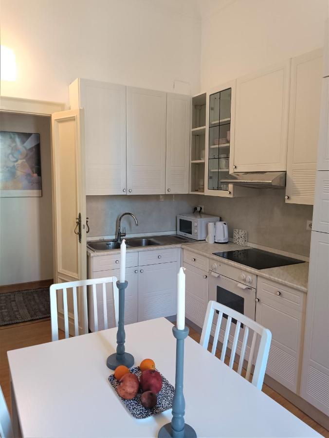 La Casa Dei Quadri Porta Venezia Apartment *