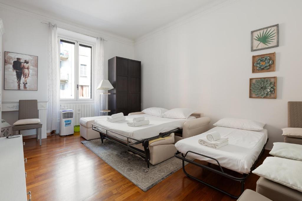Lejlighed Roomy X5 - 850 M Far From Famagosta Mm2 Milano