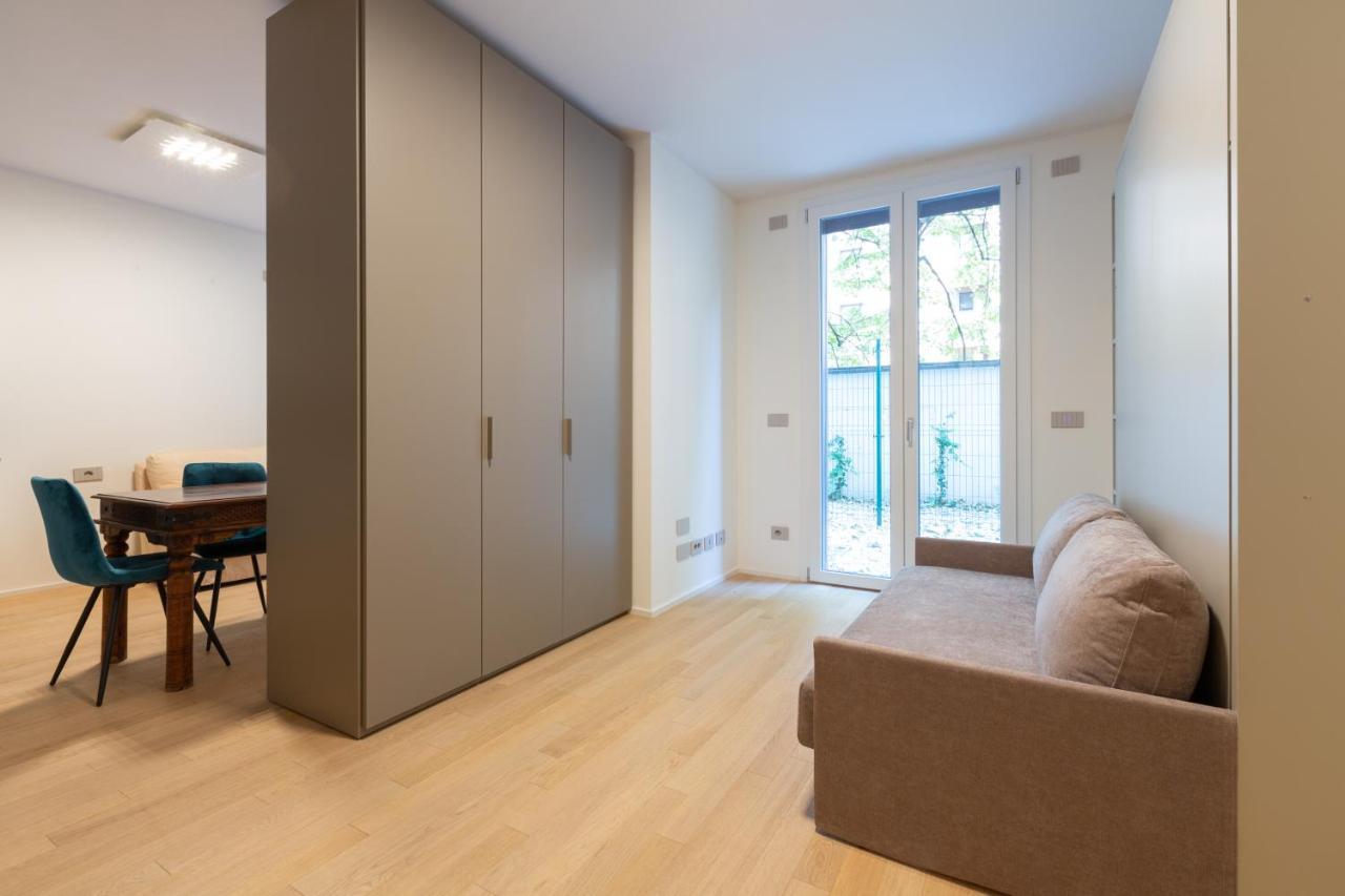 Apartment Cozy Flat With Parking Mailand