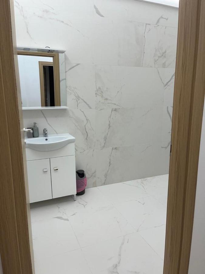 Apt. N. 3 * Milan