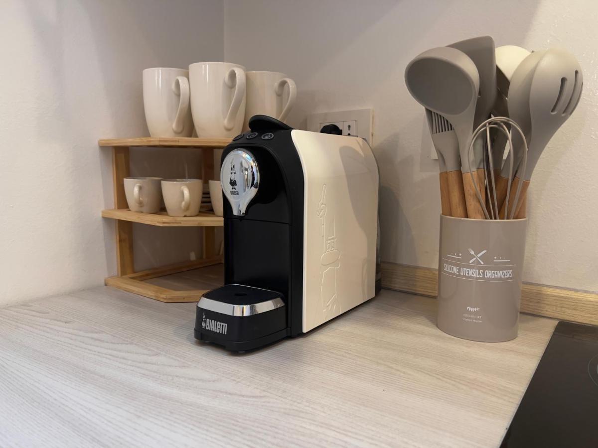 Regina In Porta Romana 3 - Sky Tv, Wifi & Breakfast Box Appartamento Milano