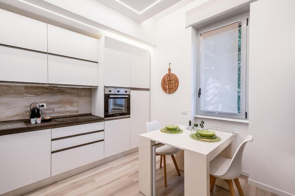 Linate Airport Elegant Suite,tram 1 Minute Away Lejlighed *