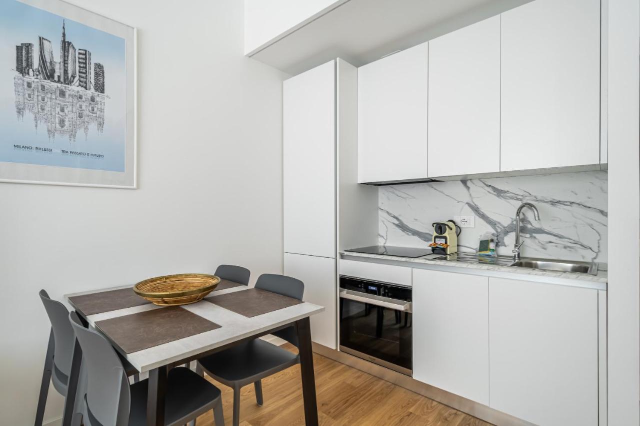 Easylife - Moderno Rifugio A Due Passi Dal Duomo Appartement Milaan