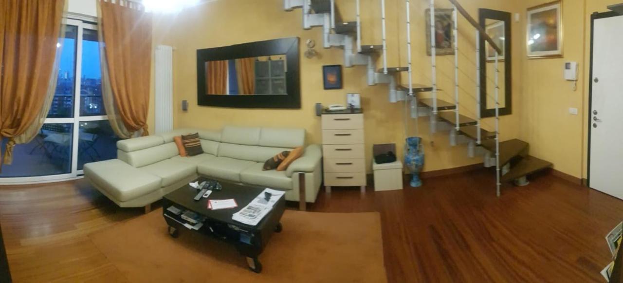 - Doppia Con Bagno Privato In Stupendo Attico Con Vista Mozzafiato * Milano