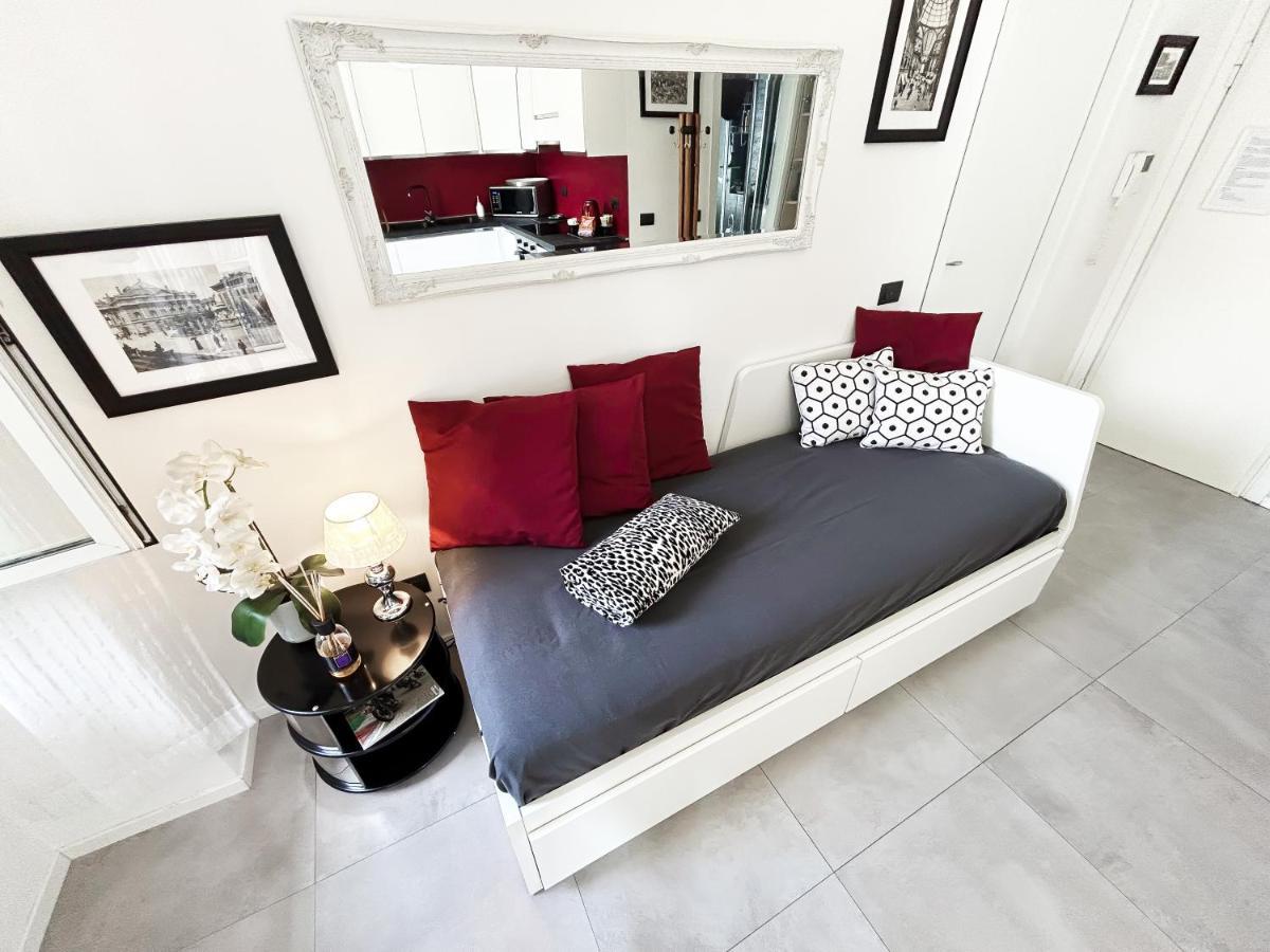 Apartment Elegance And Tranquility At 10min From The Centre! Mailand