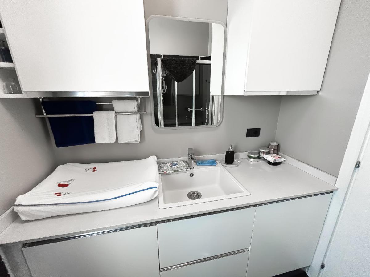 Apartment Elegance And Tranquility At 10min From The Centre! Mailand