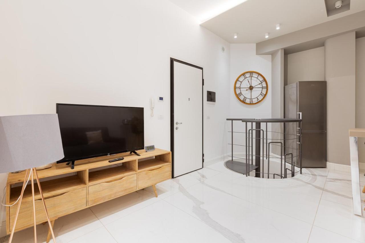 Apartment Design Milano-moscova With Shared Terrace
