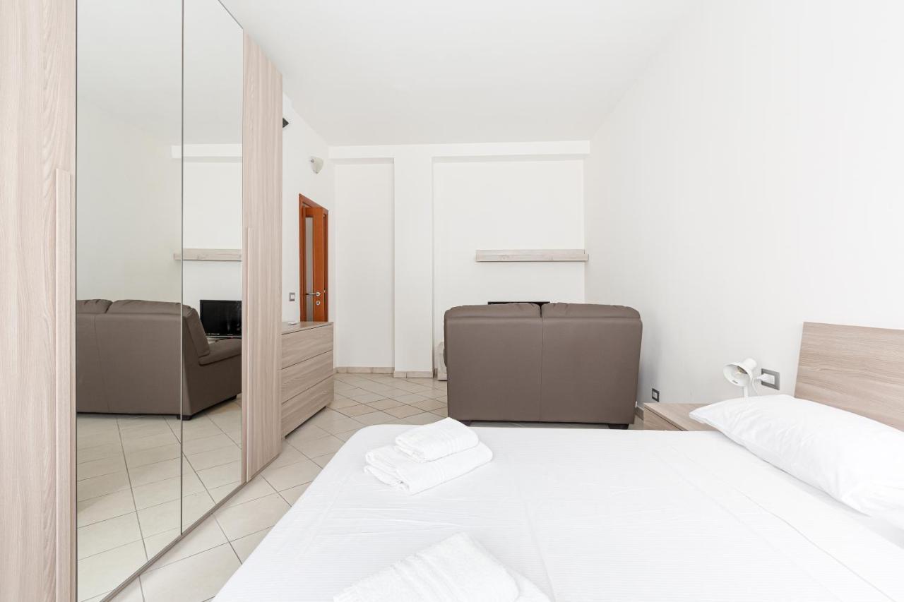 Ripamonti Budget With Small Balcony Apartment Milan