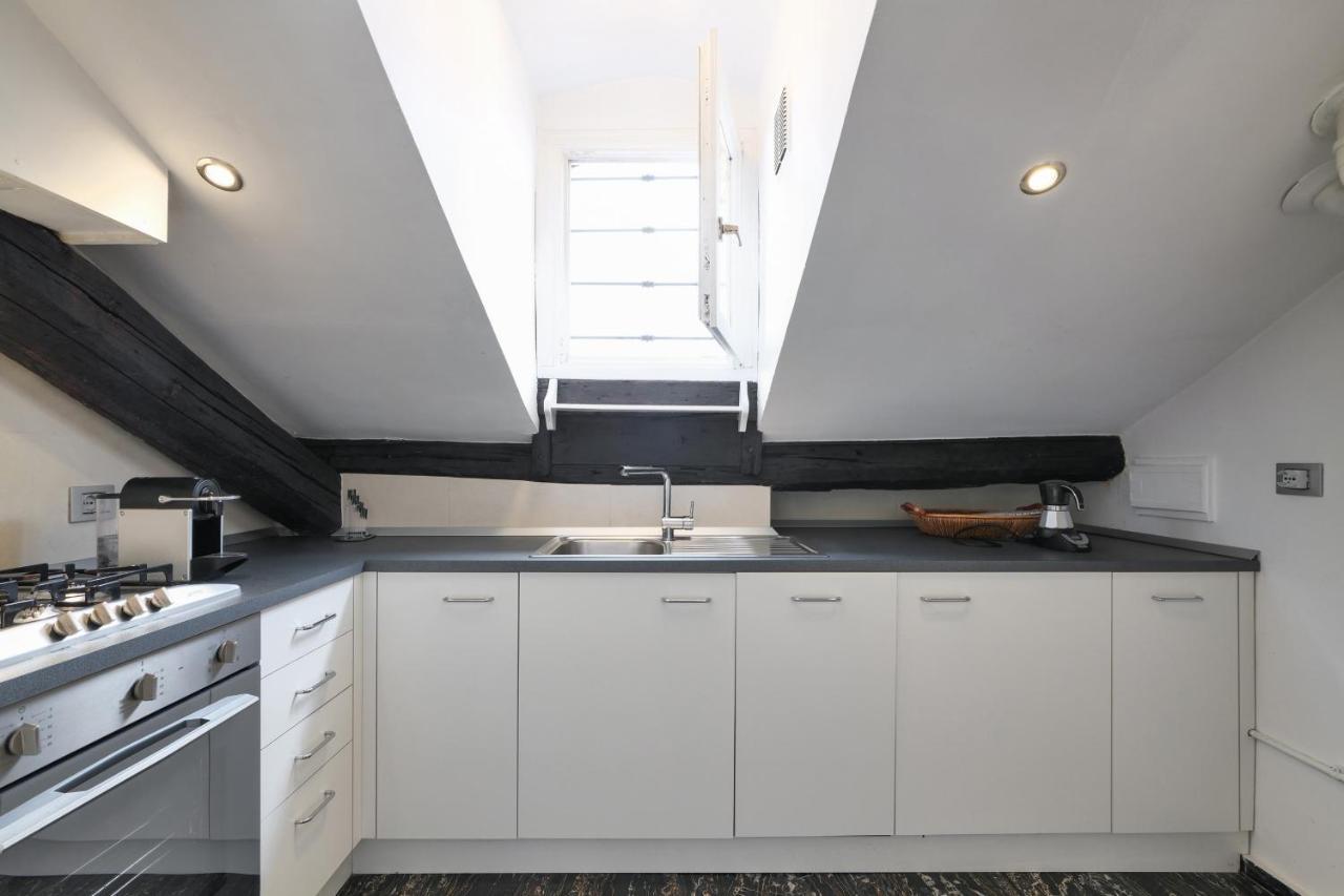 Appartement Elegant P.venezia Attic