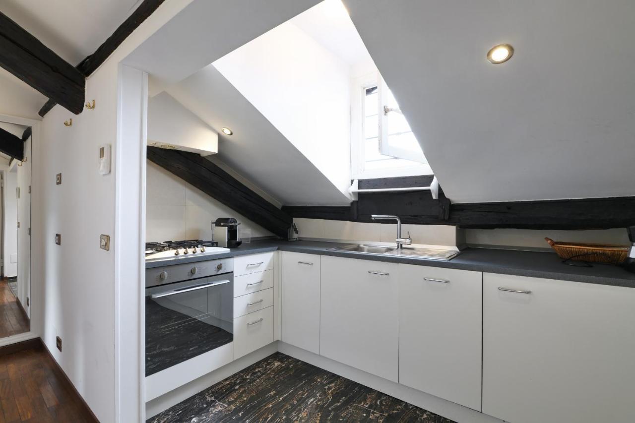 Elegant P.venezia Attic Appartement Milaan