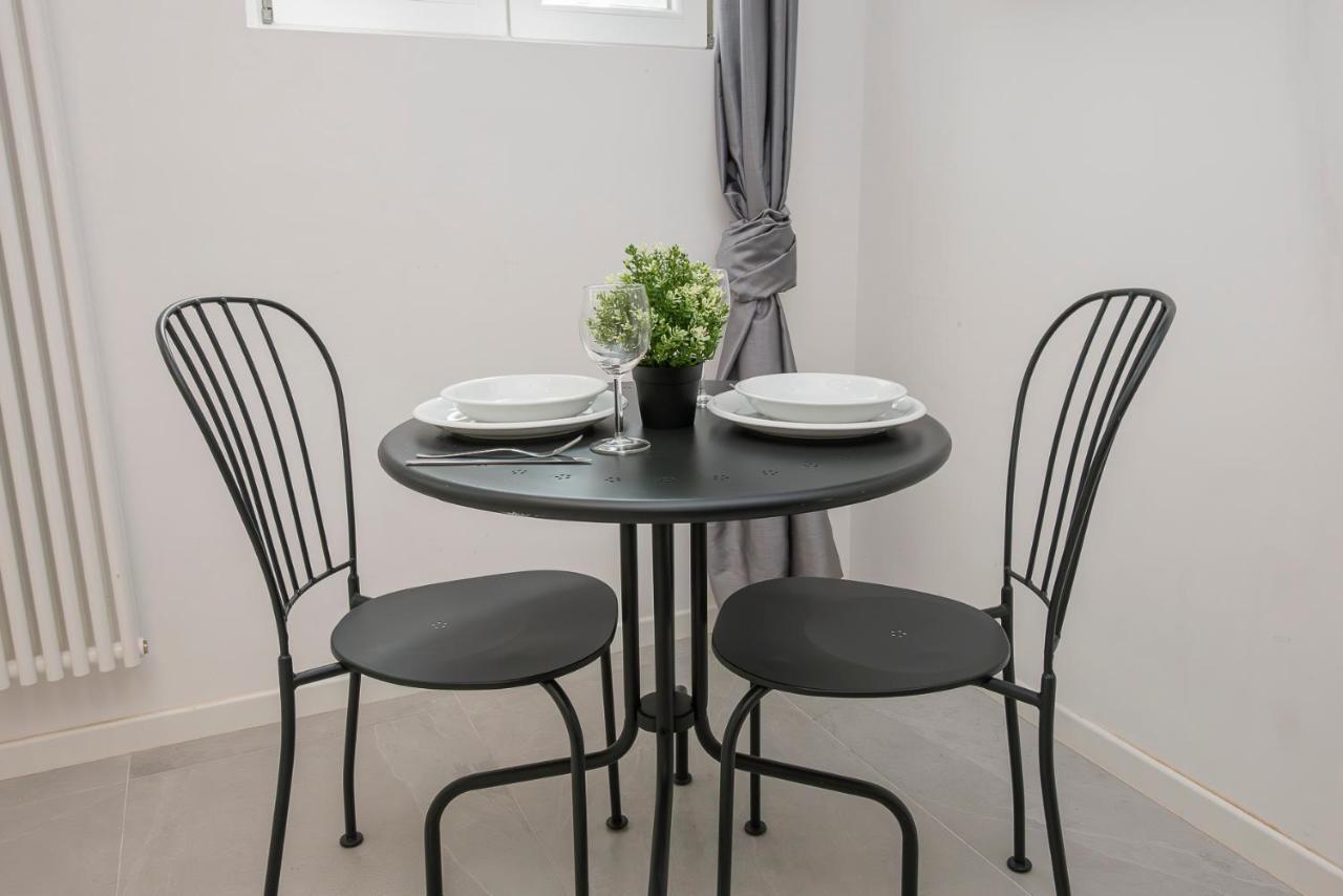 Ihost - Val Strona 6 * Milano