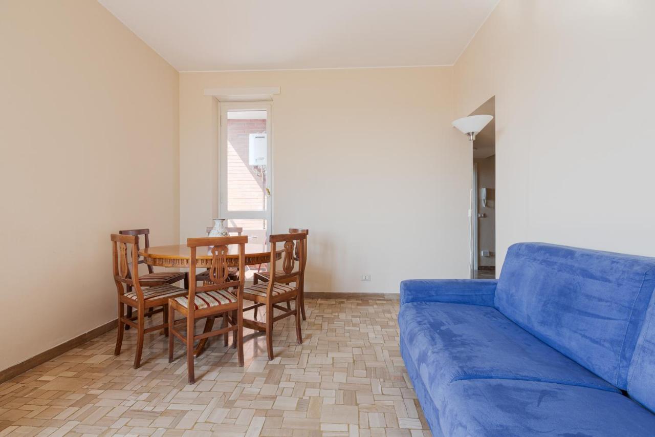 - Roomy 300 M From M3 Affori Fn! *
