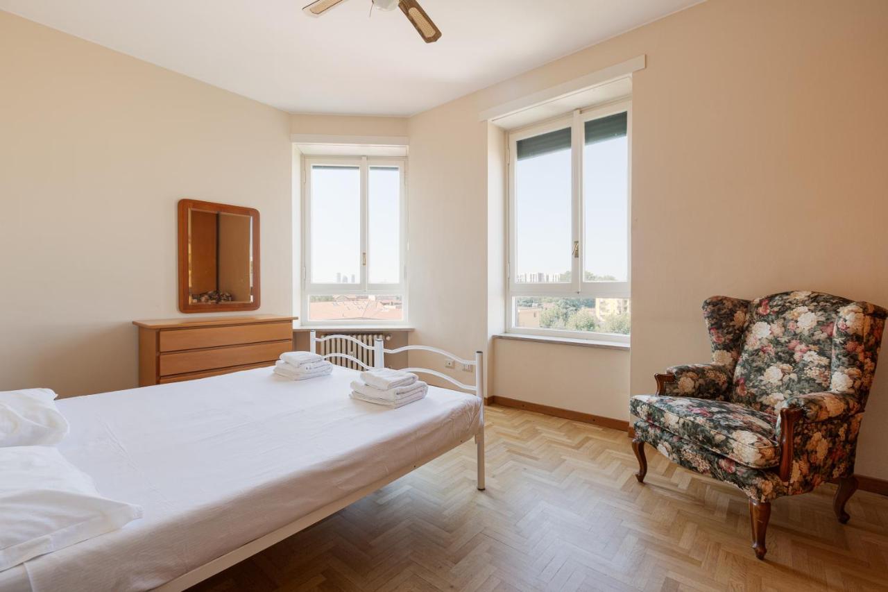 - Roomy 300 M From M3 Affori Fn!