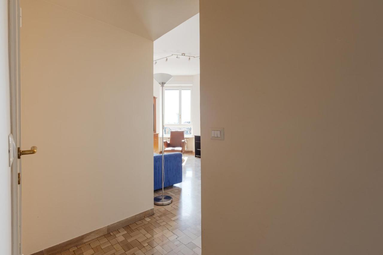 Apartment - Roomy 300 M From M3 Affori Fn!