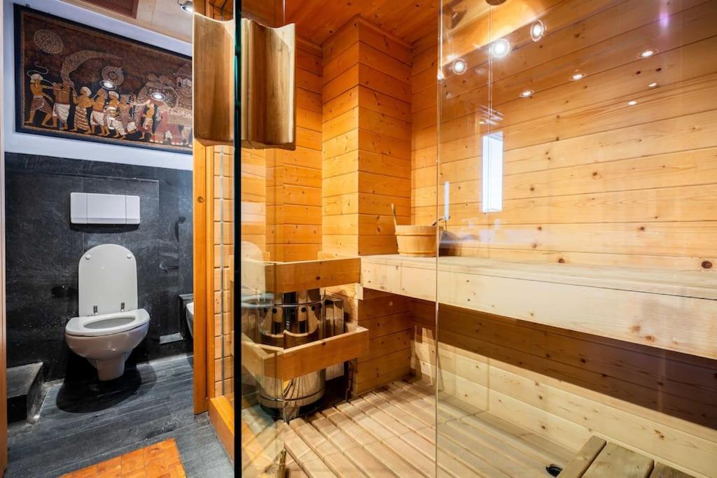 Luxury Penthouse - Sauna, Garage, Office, Terrace * Milano