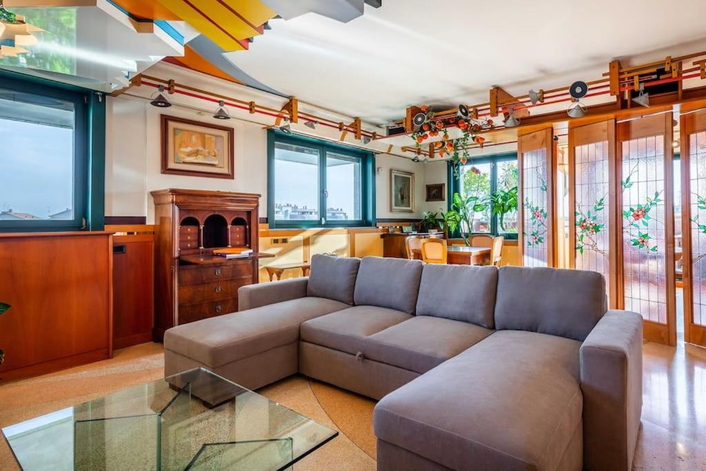 Luxury Penthouse - Sauna, Garage, Office, Terrace Leilighet