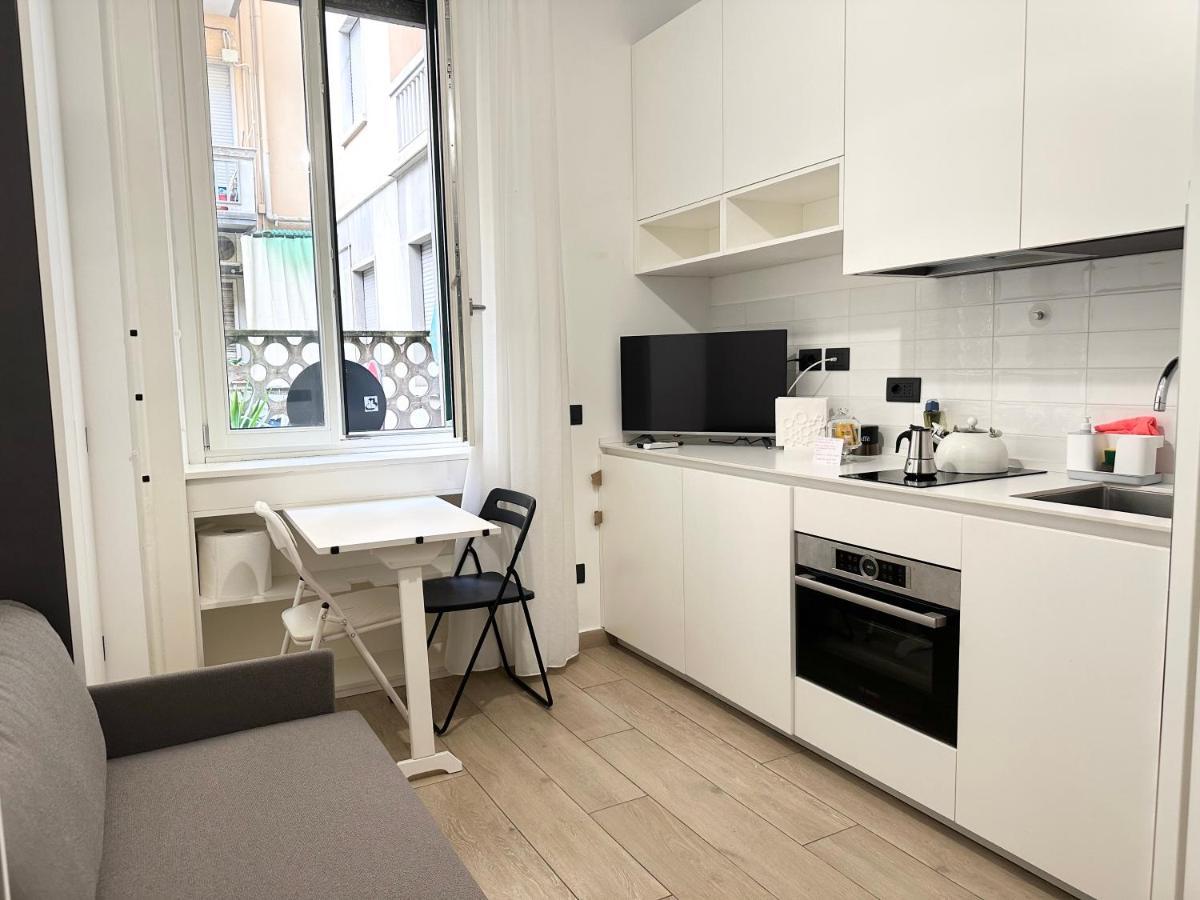 Small House Near The Station Apartment Milan