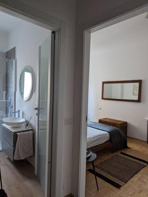 Modern And Comfortable Near The Subway * Milano
