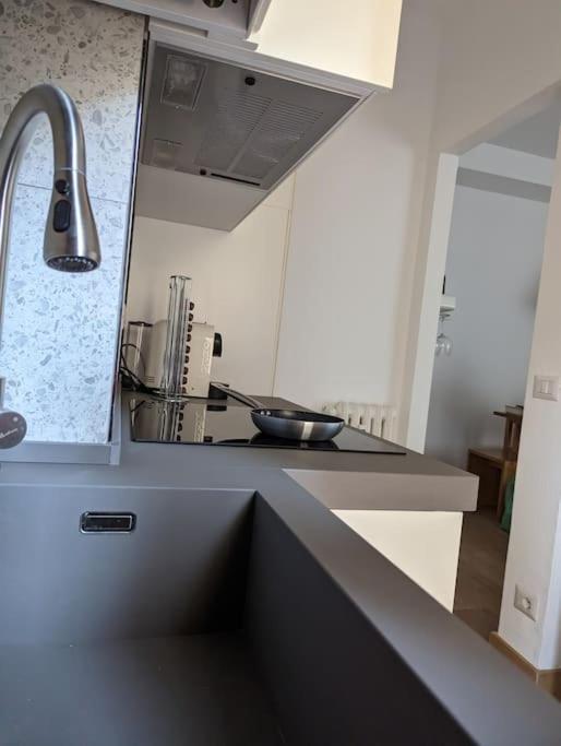 Modern And Comfortable Near The Subway Leilighet
