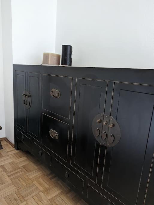 Modern And Comfortable Near The Subway Leilighet