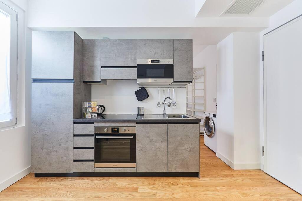 Bright Two-room Apartment Milan