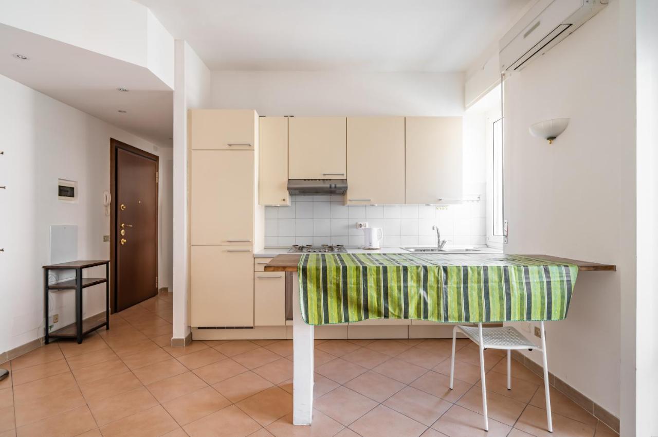 Apartment Cozy X4 - 450 Far From Lambrate Fs