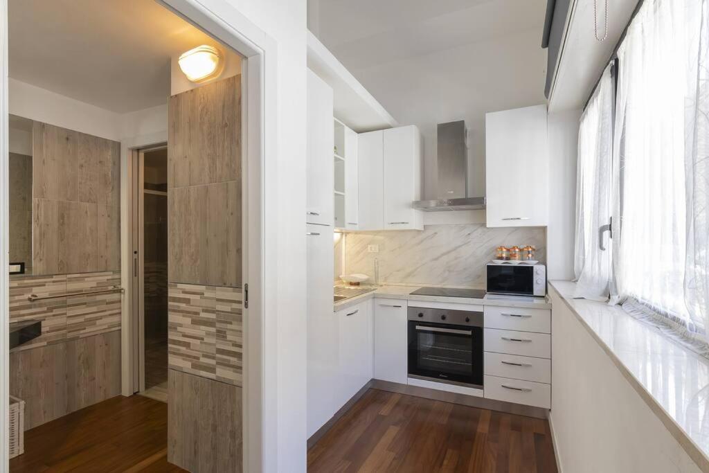 Apartment Youhosty - Desenzano 7 *