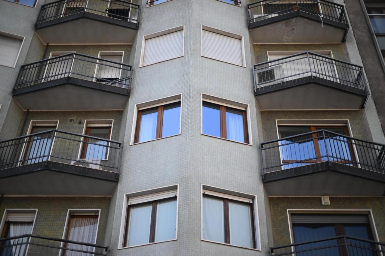 Your Window On The City - Via Gioia * Milaan