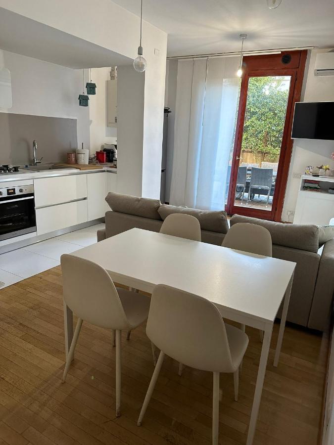 Apartment Be-c0 Bicocca Luxury Garden Milan