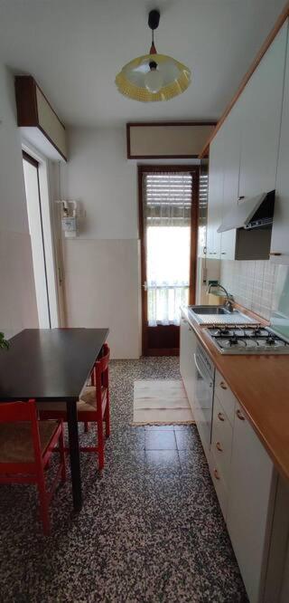 50 Mt Fermata Mm1 Leilighet *