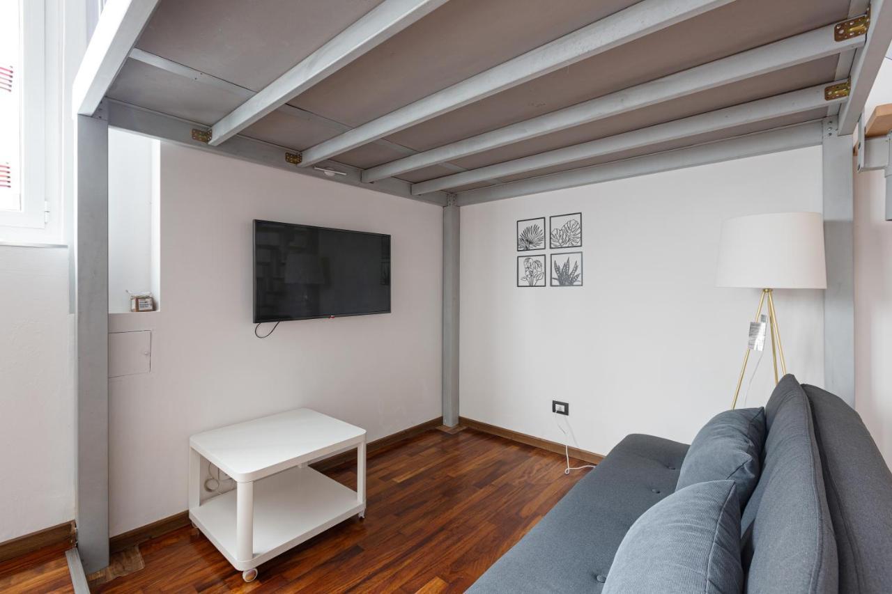 Lejlighed Cosy Nearby Piazza Insubria! Book Now! *
