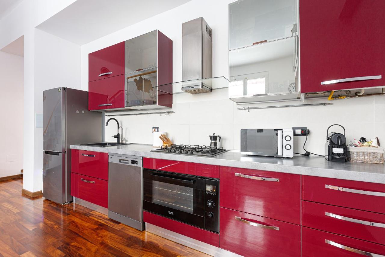 Guesthost - Cosy Close To Piazza Insubria Milan