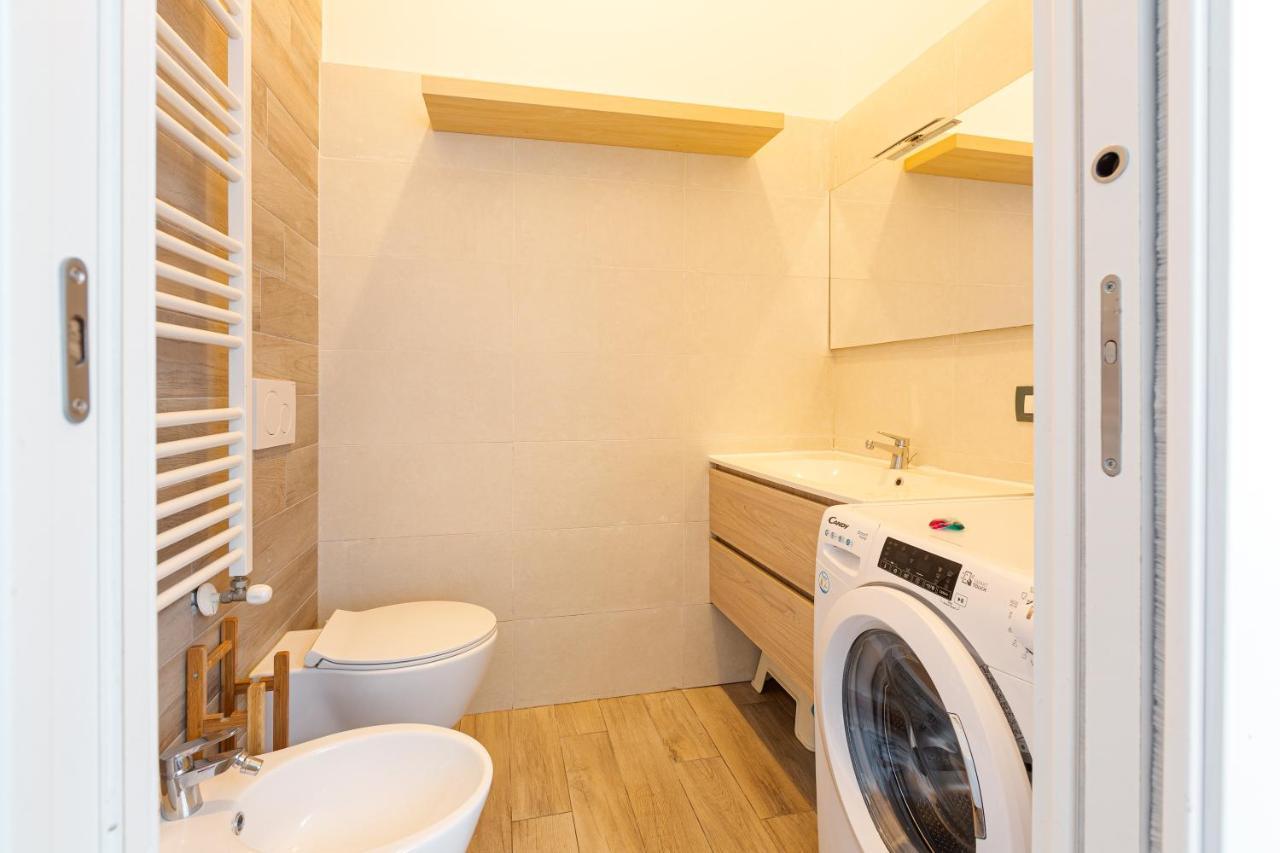 Cosy Nearby Piazza Insubria! Book Now! Lejlighed