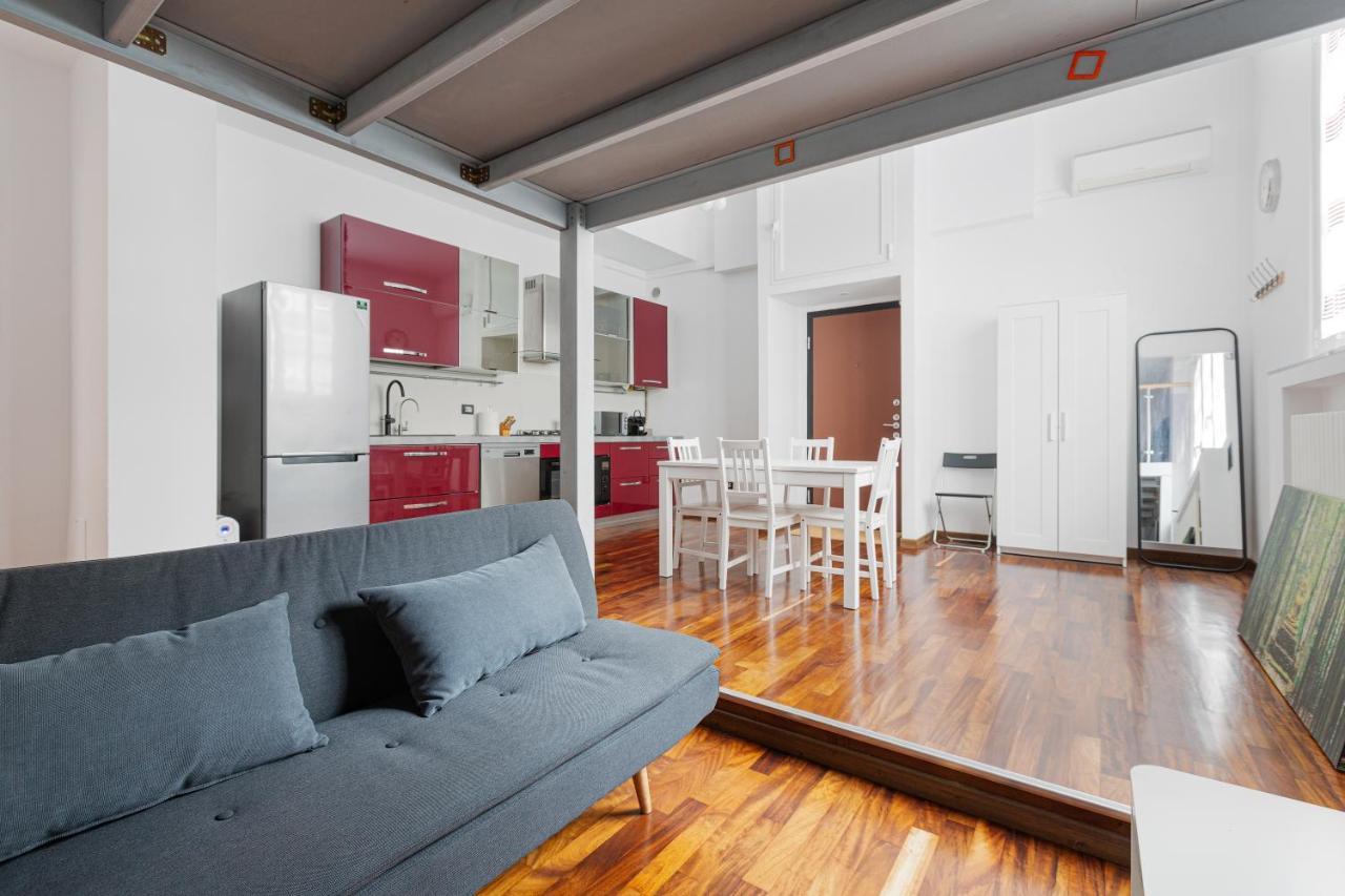 Cosy Nearby Piazza Insubria! Book Now! *