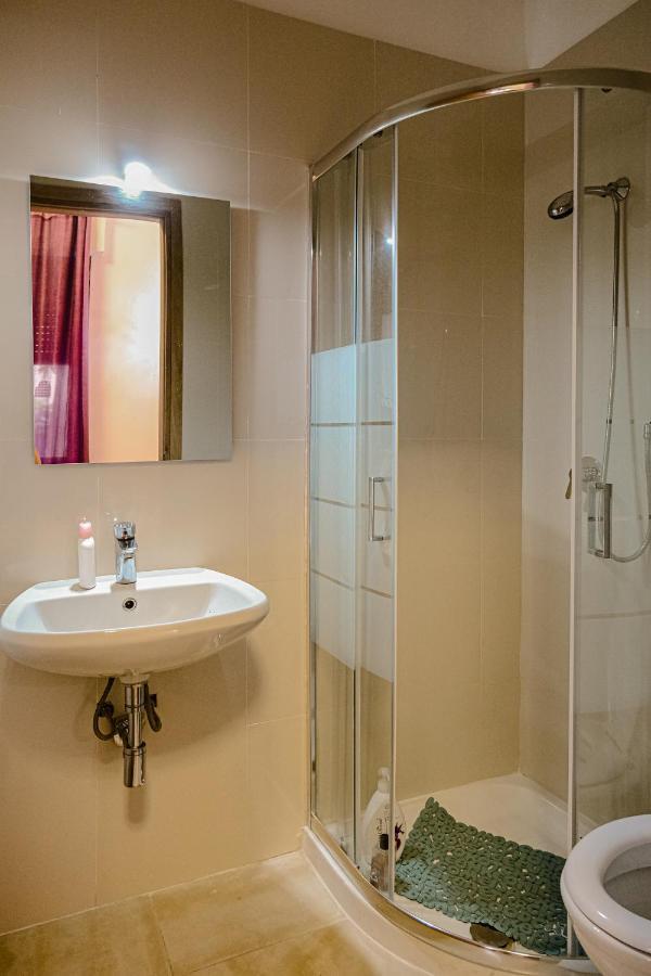 Guest house Lario