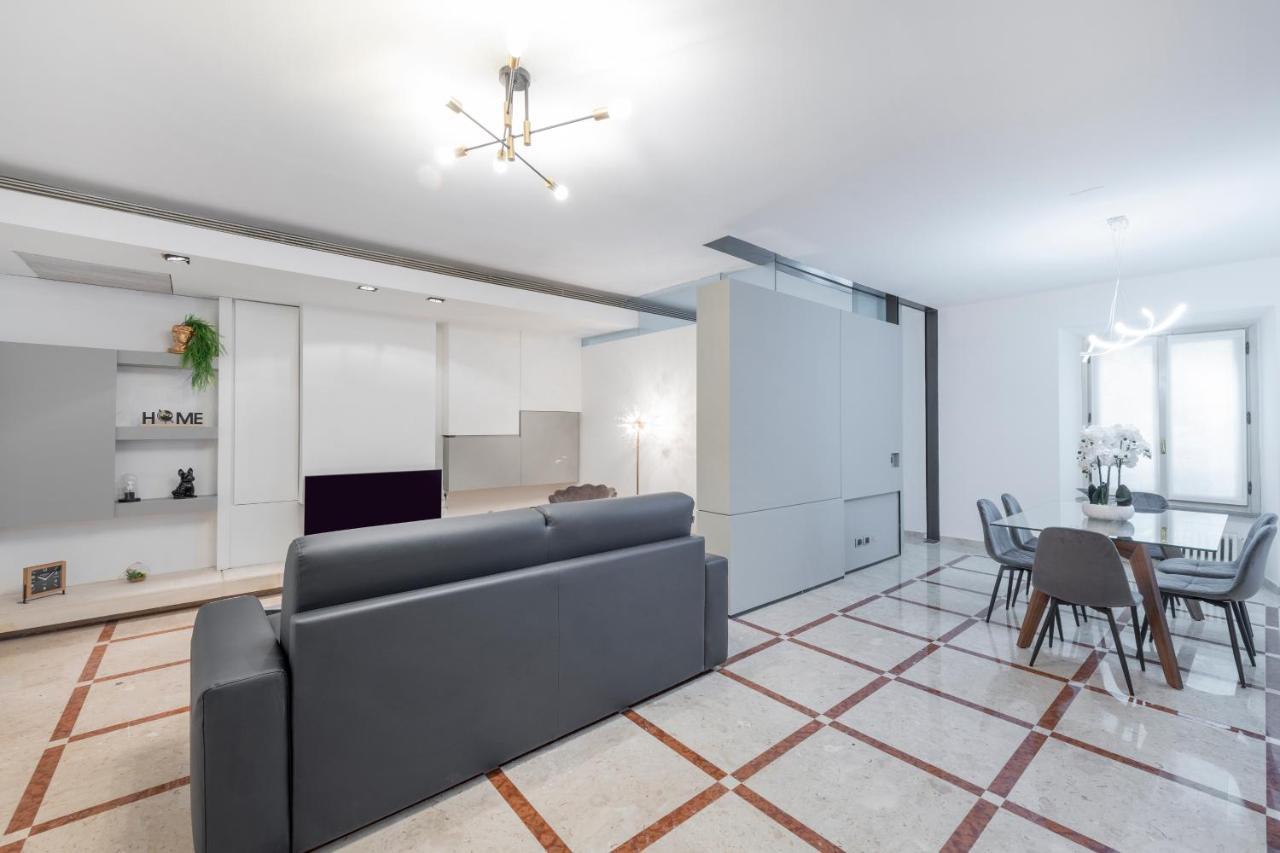 Royal Porta Ticinese Apartment *