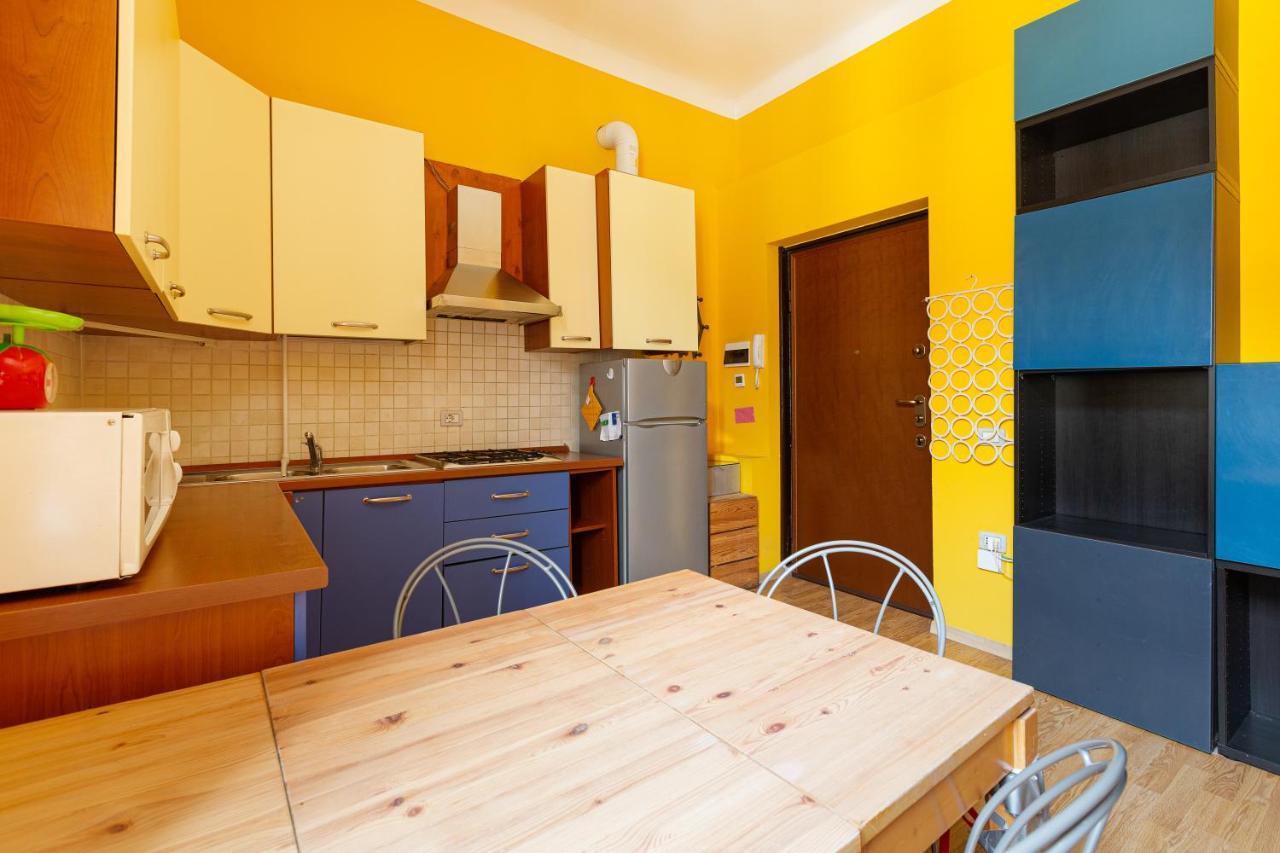 Viale Umbria Colorful *