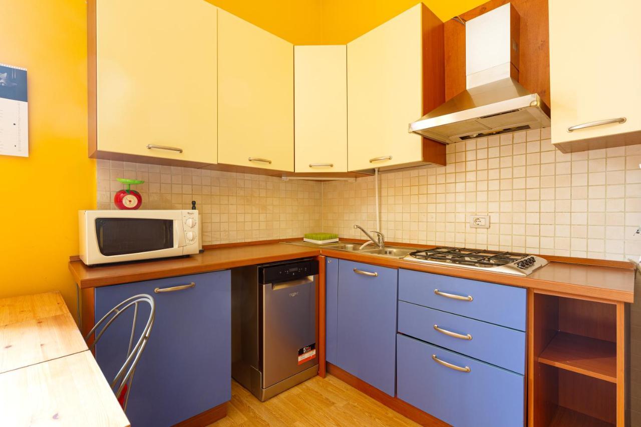 Viale Umbria Colorful Apartment *