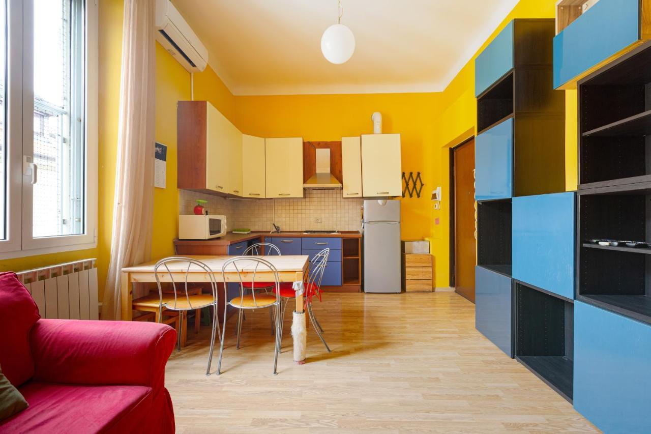 Viale Umbria Colorful Apartment Mailand