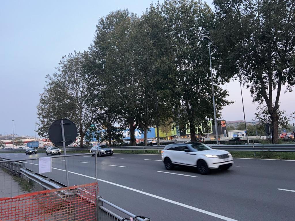 A Milano, 17 Minuti Dalla Stazione Centrale Fs Cinisello Balsamo Milano