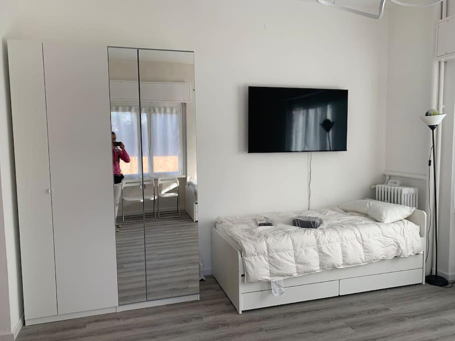 Sunny -entire Center- 24h Check-in Apartment *