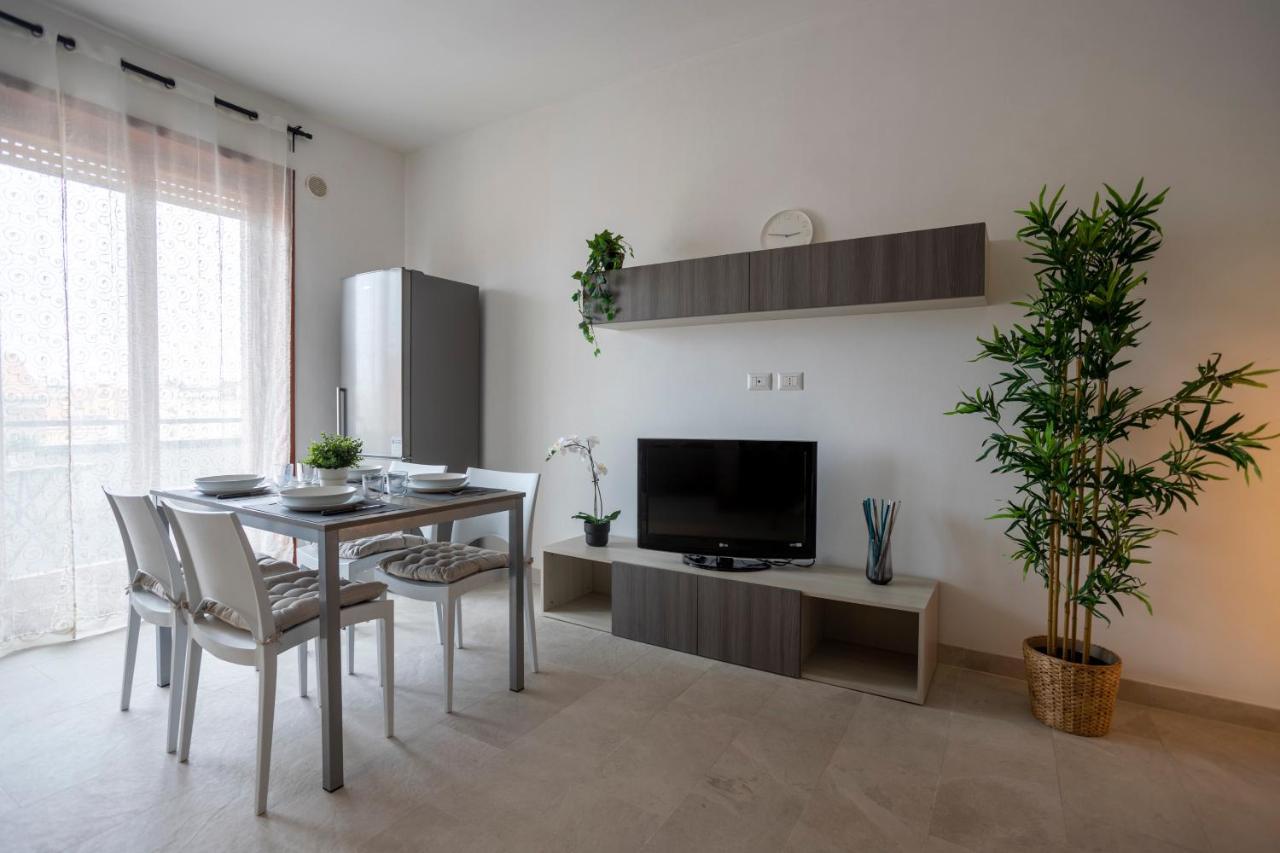 Tortona -navigli Free Parking Penthouse Con Wifi Leilighet