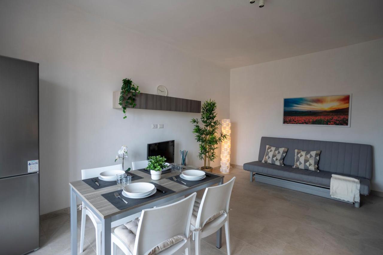 Tortona -navigli Free Parking Penthouse Con Wifi Leilighet
