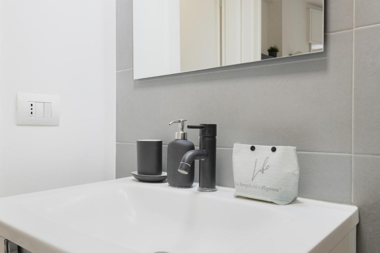 Apartment Easylife - Elegante Sui Navigli *