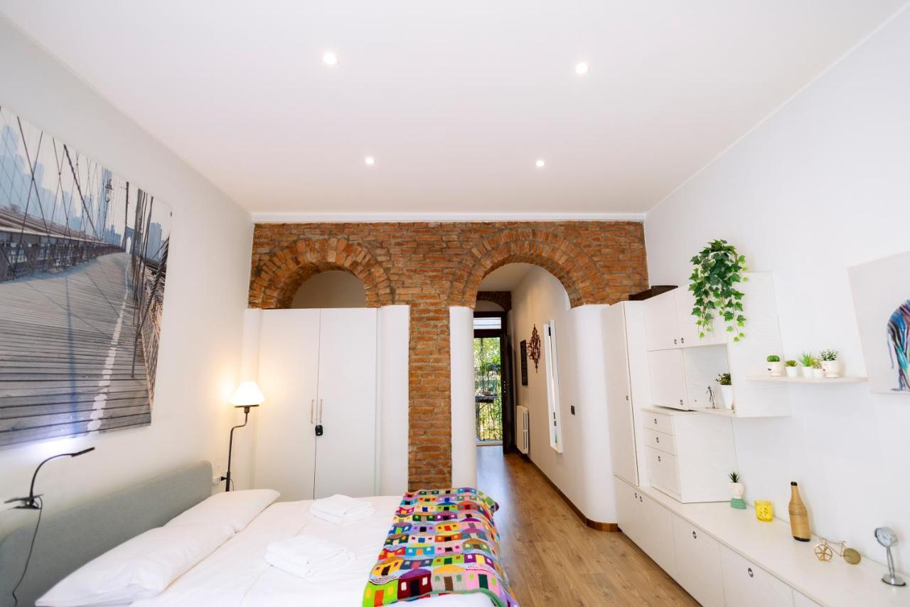 Apartment The Red Bricks - San Babila Area Mailand