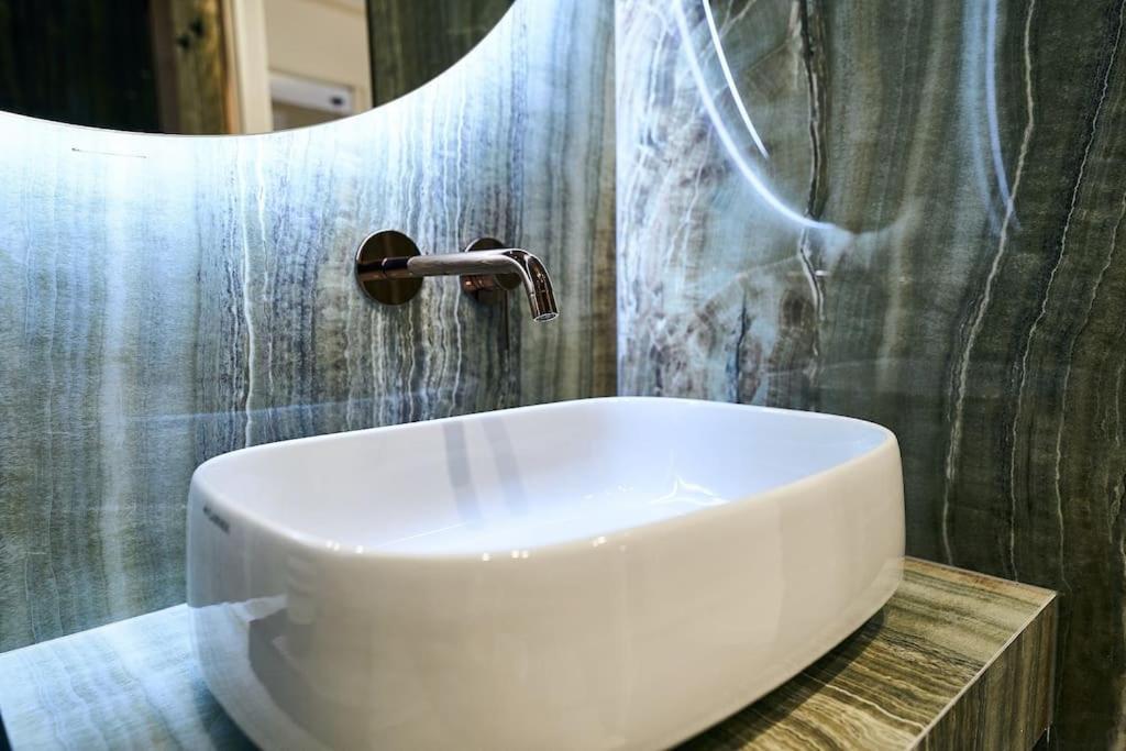 Contempora - Two Bedrooms Monet Apartment *