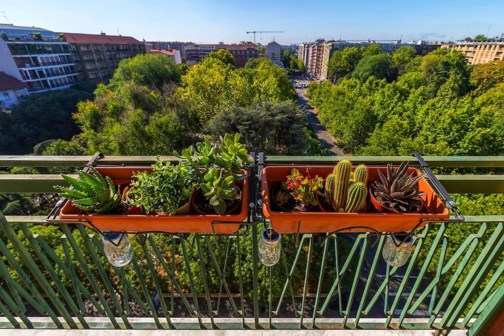 Sunny & Updated Flat With Panoramic View 50m From M4 Stop Lejlighed