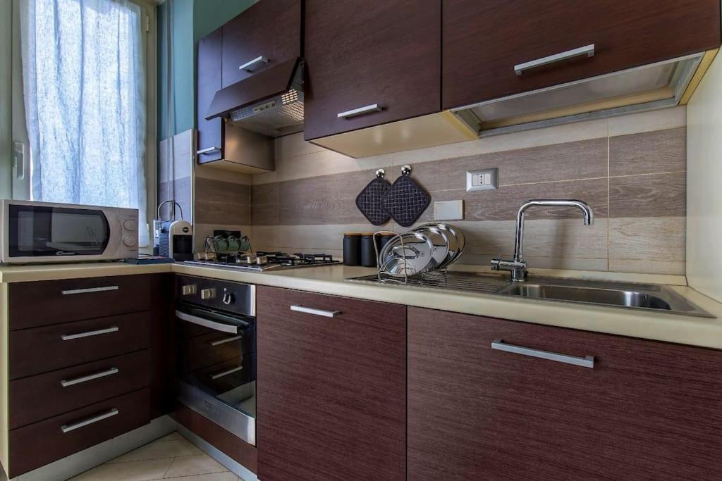 Charmy & Cozy Panoramic Flat 50m From M4 Stop * Milan